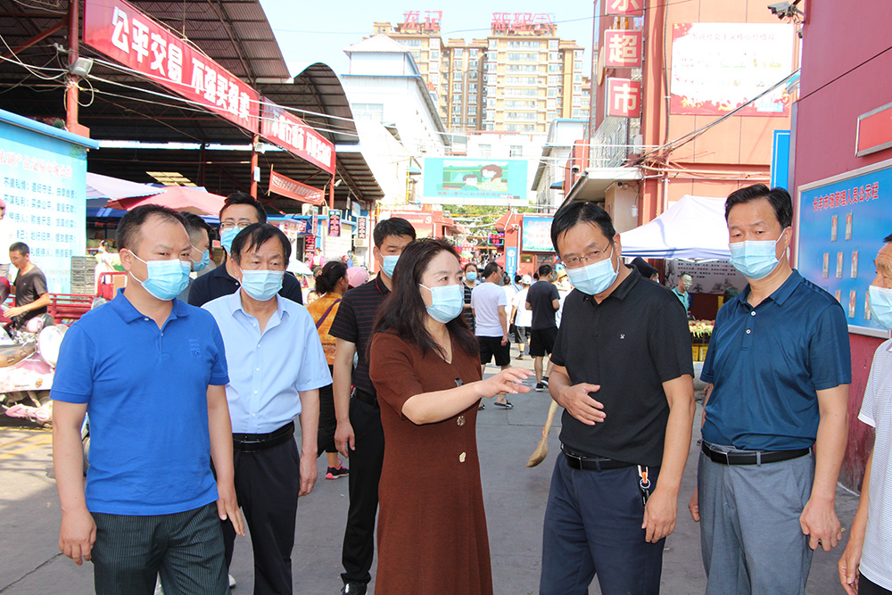 新闻中心 图片新闻  8月7日,市委常委,副市长刘丽先后到新区长丰市场