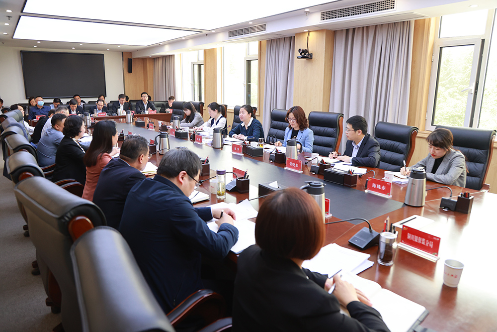 李华陪同省普惠金融改革试验区工作领导小组在铜调研_铜川市金融办